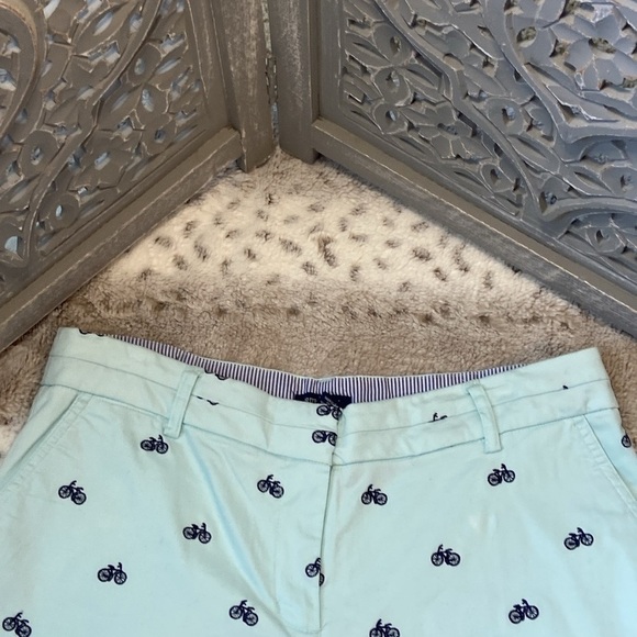 NWT! British Kahaki shorts size 10 mint green navy embroidered bicycle vacation - Picture 3 of 12